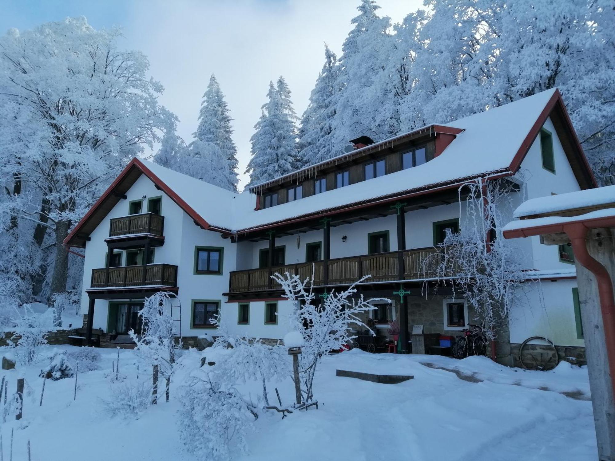 Penzion Nadejov Kasperske Hory Exterior foto